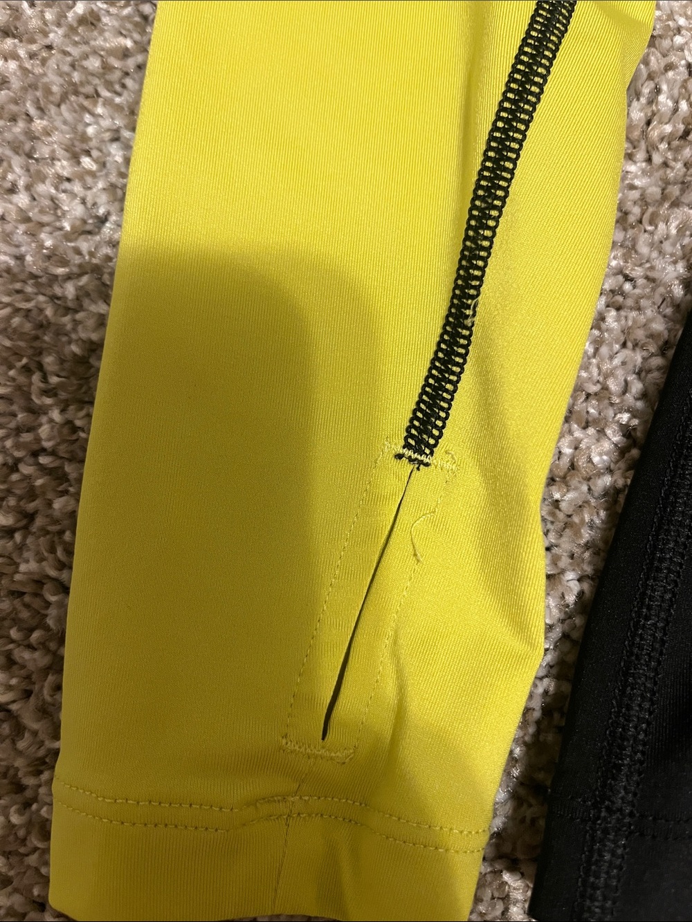 Nike Pro Black & Yellow Long-Sleeve Dri-FIT Quarter-Zip Top Size M - Picture 5 of 6